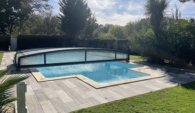 House with private heated pool near St Emilion