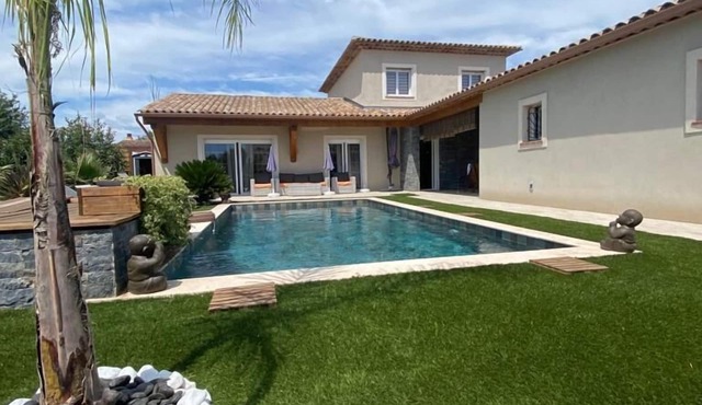 House with private pool in Puget sur Argens Var - Ideal for your vacations!