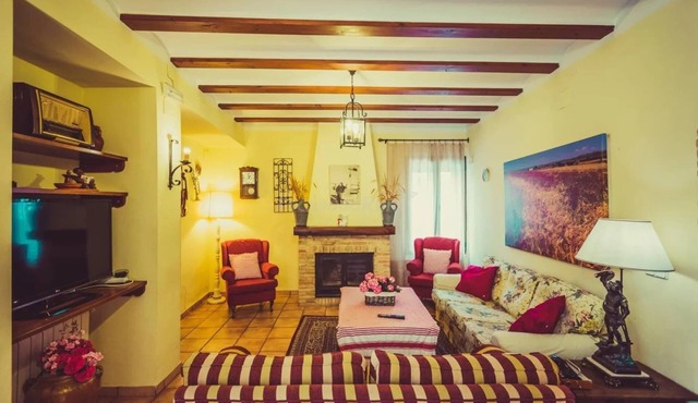 House with private patio with max 17 people