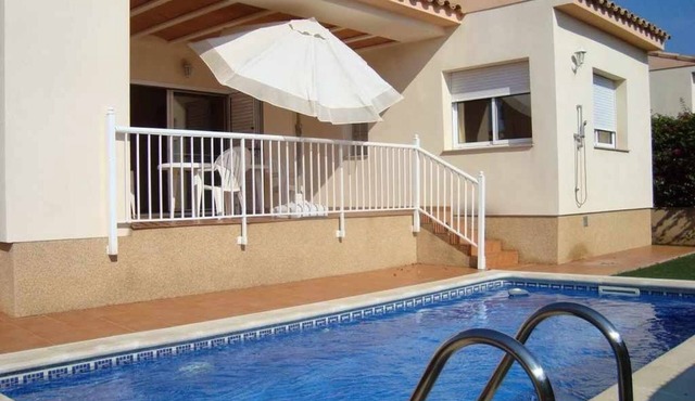 House with private pool 25min from the beach Port aventura