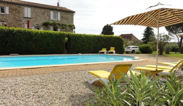 House with private pool, fenced garden! All-inclusive vacations!