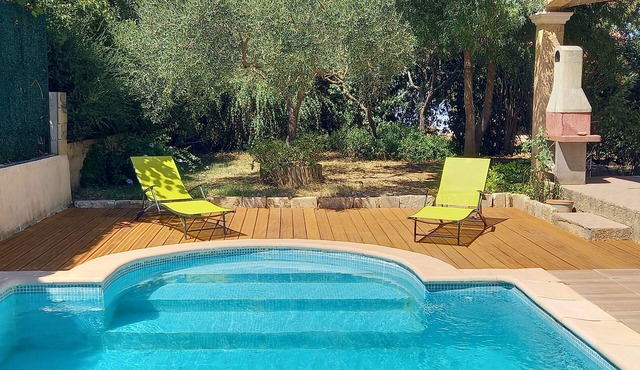 House with private pool at the gates of Provence