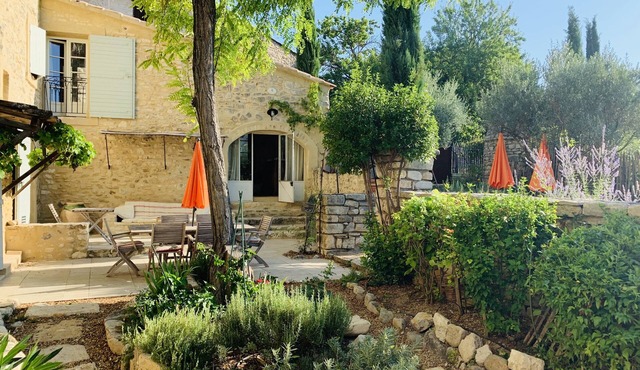 House with Provencal charm for lovers of authenticity.