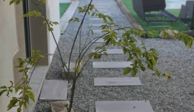 House with sauna/jacuzzi/foot pool in the Hermitagen​Rechercher des détails