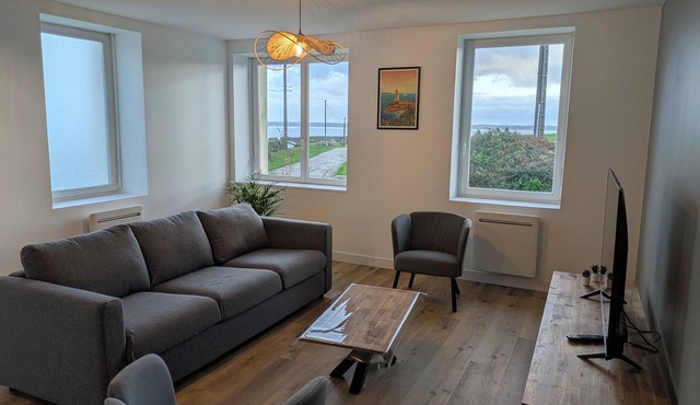 House with sea view on the GR34, near Le Minou