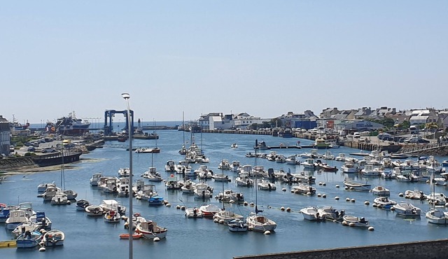 House with sea view, beach 400m away, view of the Guilvinec marina
