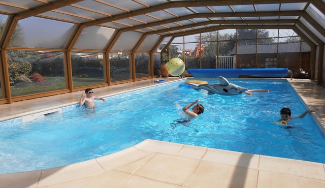 House with sea view, beach access, indoor swimming pool, heated from 15/05/15/09