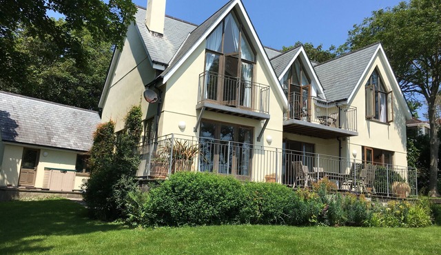 House With Sea Views And Sunny Aspect