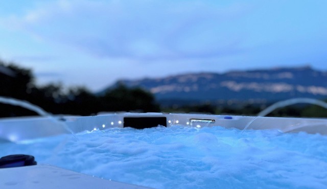 House with spa, 6 minutes from Lac du Bourget