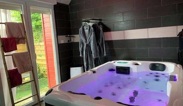 House with spa for a relaxing vacation for 2