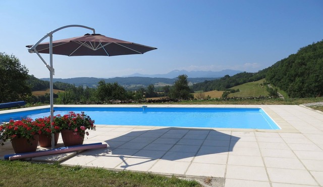House with stunning views and pool, Near Mirepoix In Ariege