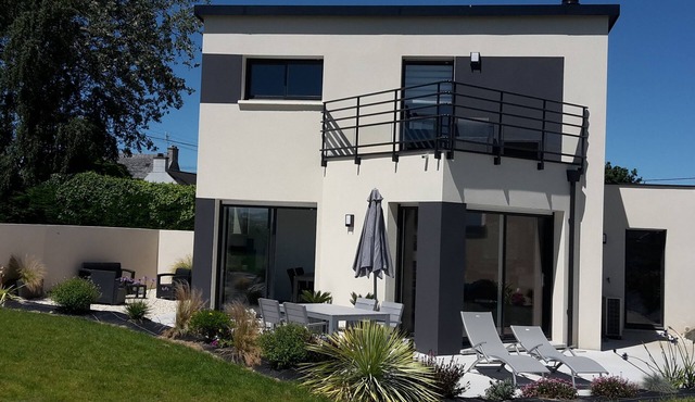 HOUSE WITH SUPERB SEA VIEW IN ROSCOFF - 4 STARS