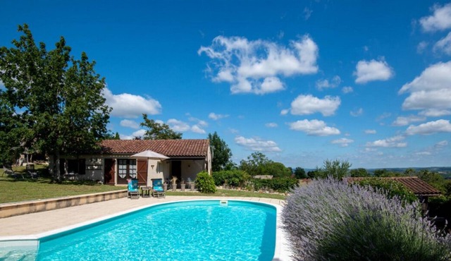 House with superb view in a quiet area and close to more than 50 tourist sites