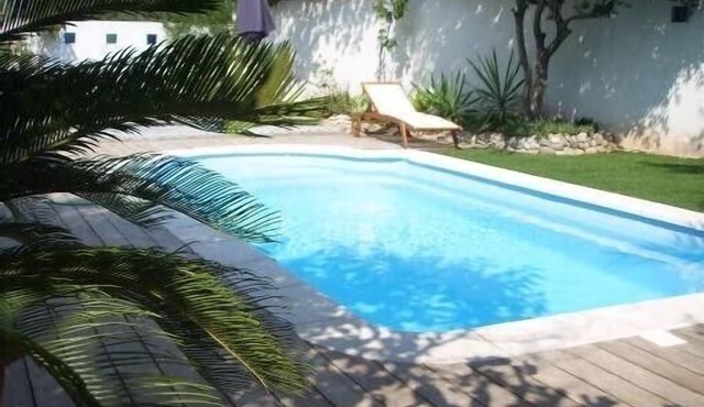 House with swimming pool