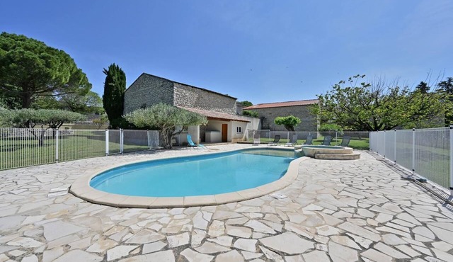 House with swimming pool in Cévennes Gard 6-8 persons animals accepted