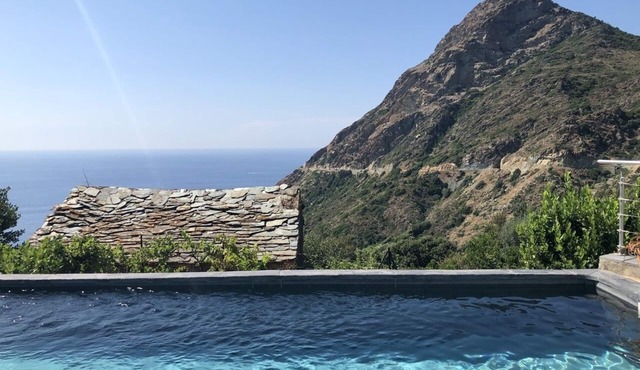 House with swimming pool CAP CORSE