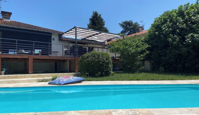 House with swimming pool near Toulouse and the Canal du Midi