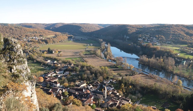 House with swimming pool for 10 to 12 people between Cahors and Saint-Cirq-Lapopie