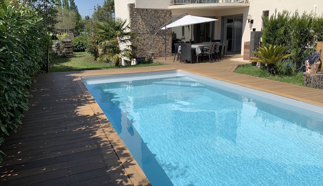 House with swimming pool 14 people - near BORDEAUX