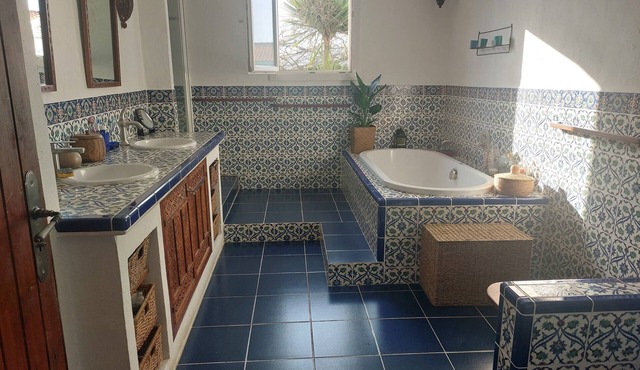 House with swimming pool and large garden in the countryside near La Rochelle