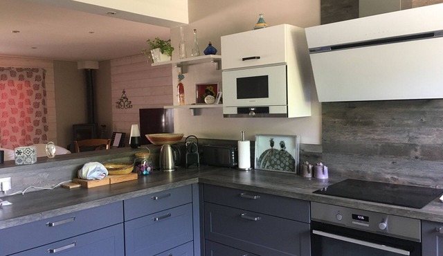 House with swimming pool 10km from Saint-Emilion