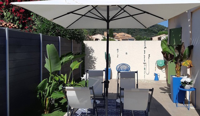 House with swimming pool in a village between Cannes and Grasse on the mimosa road