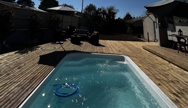 House with swimming pool