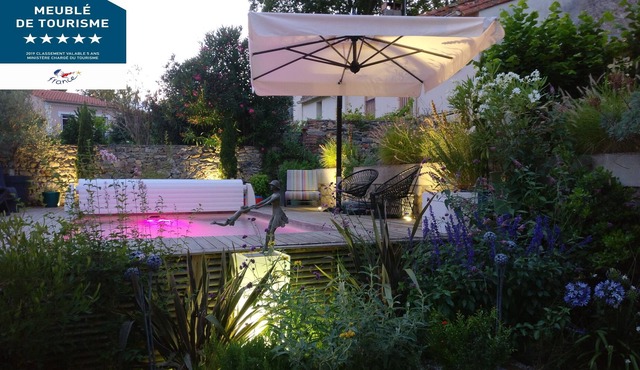 House with swimming pool combining authenticity and modernity in the historical center