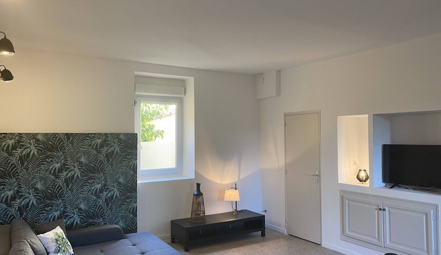 House with swimming pool between Avignon and Uzès