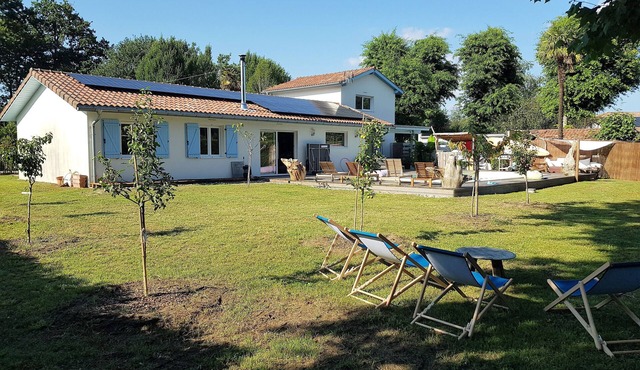 house with swimming pool 7x4m heating