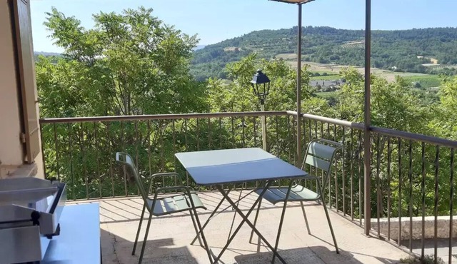 House with terrace and bicycle garage in the heart of the Luberon ALL INCLUSIVE