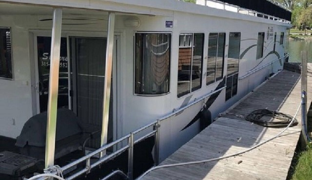 Houseboat at the Mouth of Seneca Lake!