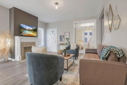 Housepitality - The Southwestern