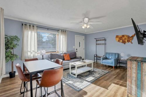 Housepitality - The Sunset House