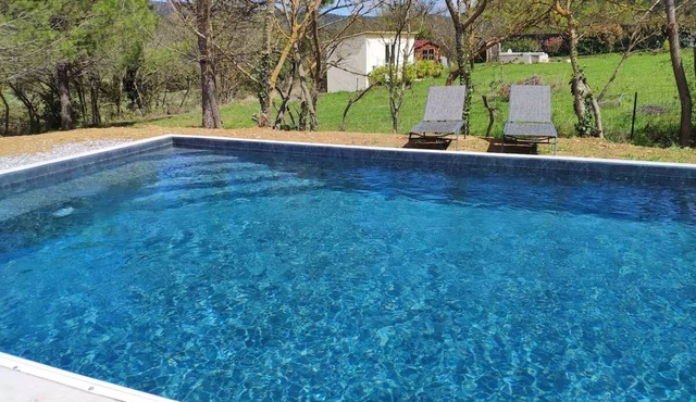 Houses with swimming pool - View of Peyrepertuse castle (Pays Cathare)