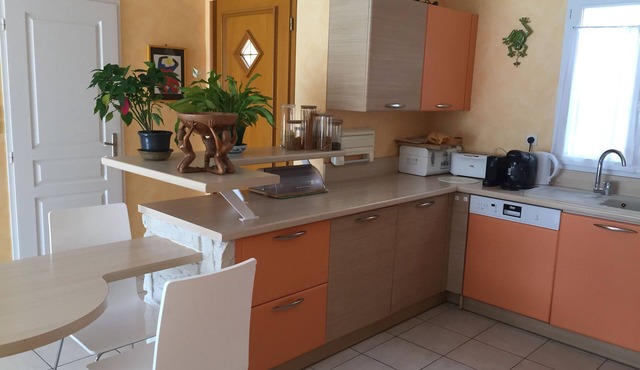 Houses with swimming pool, at the gateway to the Ile de Ré