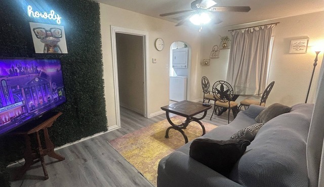 Houston Heights Love Park Cottages - 2BR/1BA