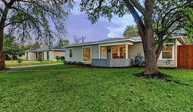 Houston Parkside Haven Near Med Center and UH