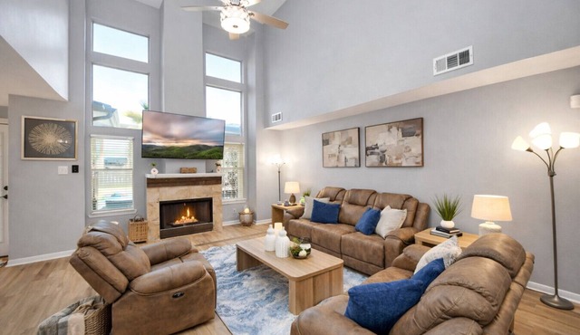 Houston Retreat for Large Groups | Sleeps 22