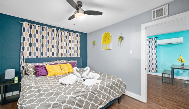 Houston Retreat Near Museums and Stadiums