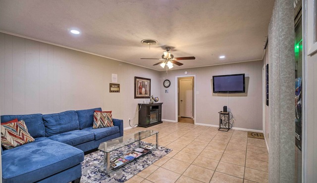 Houston Vacation Rental w/ Private Yard!
