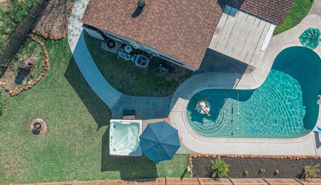 HoustonGem Private Pool+Hot Tub 20 Min to DT