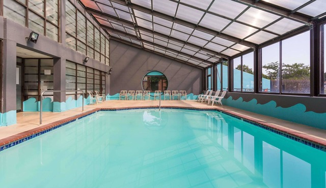 Howard Johnson by Wyndham Williamsburg