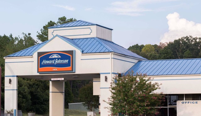 Howard Johnson by Wyndham Commerce GA