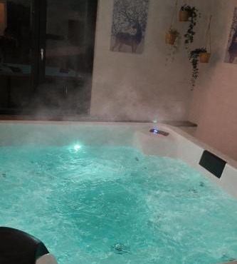 Howard Luxury 4