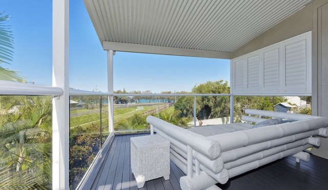 Howards @ Burnett Heads 2 Hunter Street, Burnett Heads