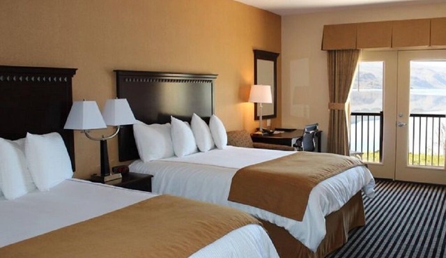 Howards On The River