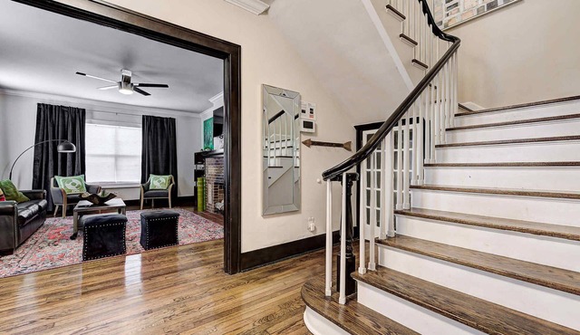 Howes Capitol II-Sleek & spacious-walk to OU Med