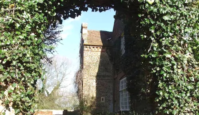 Howfield Manor Hotel