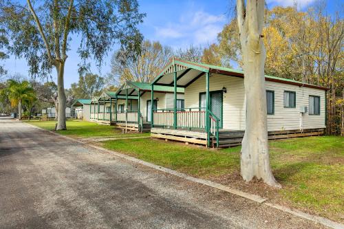 Howlong Caravan Park